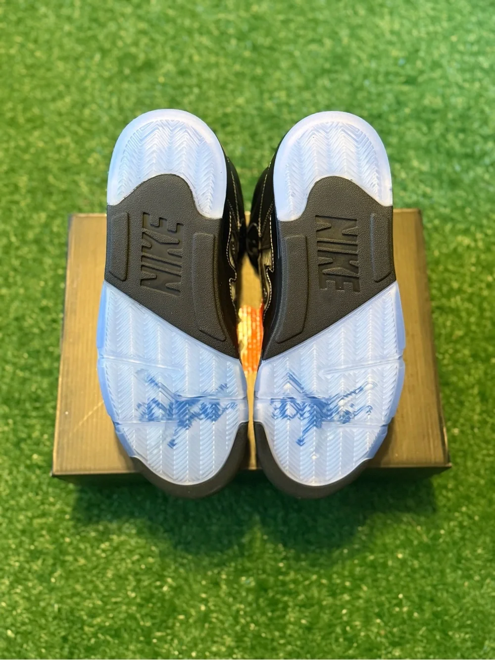 Air Jordan 5 Retro AWAKE NY ‘Boro - Racer Blue’